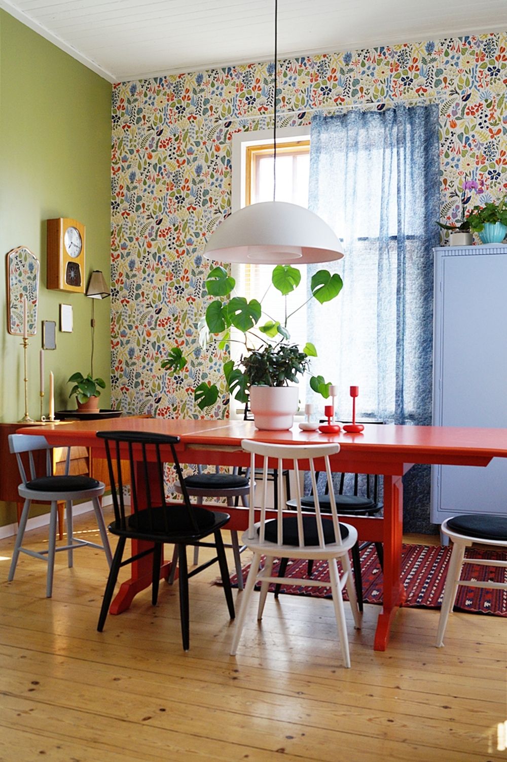 Combination of Flowery Wallpaper and the Plain Wall