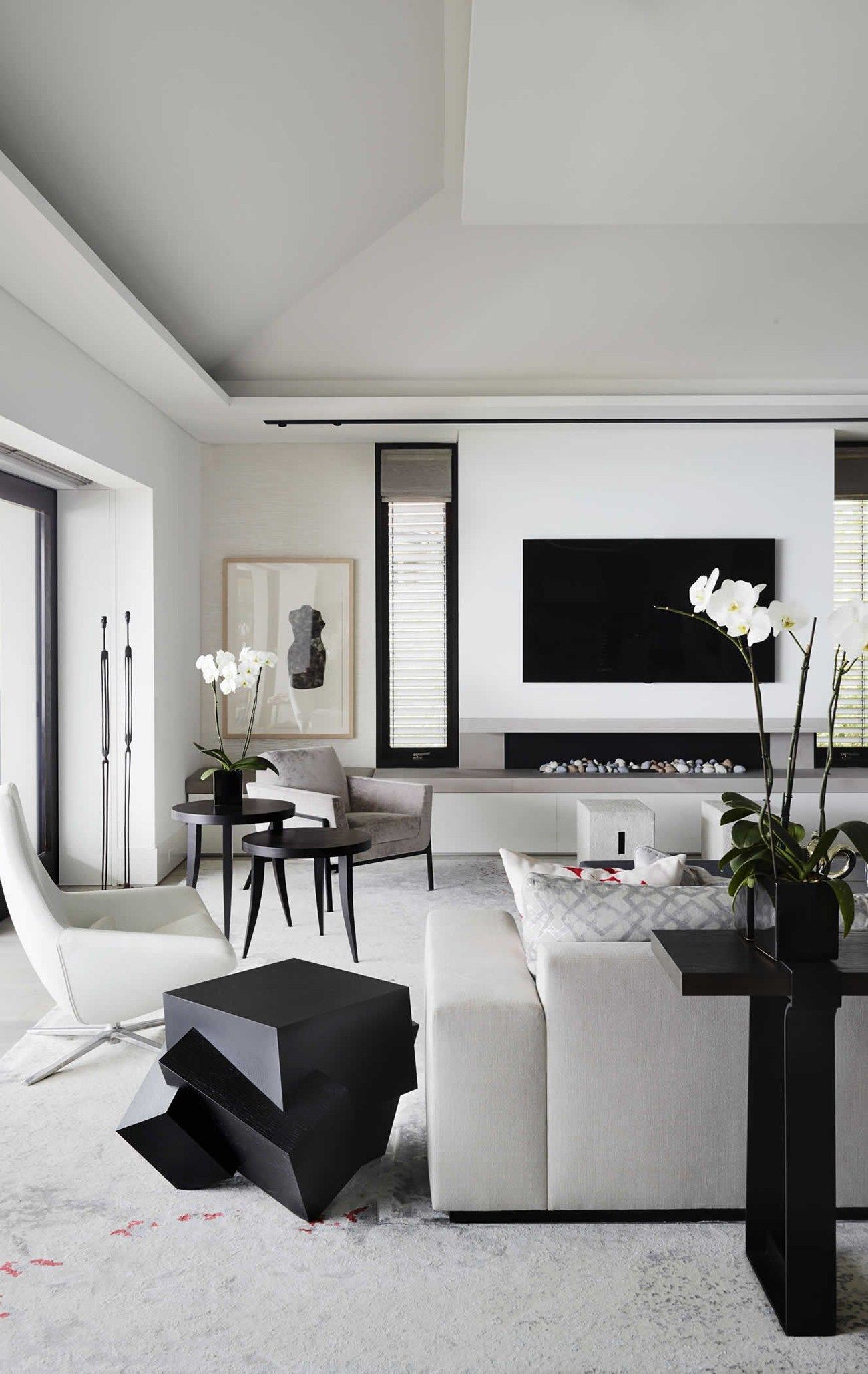 Mix and Match the Contrasting Furniture