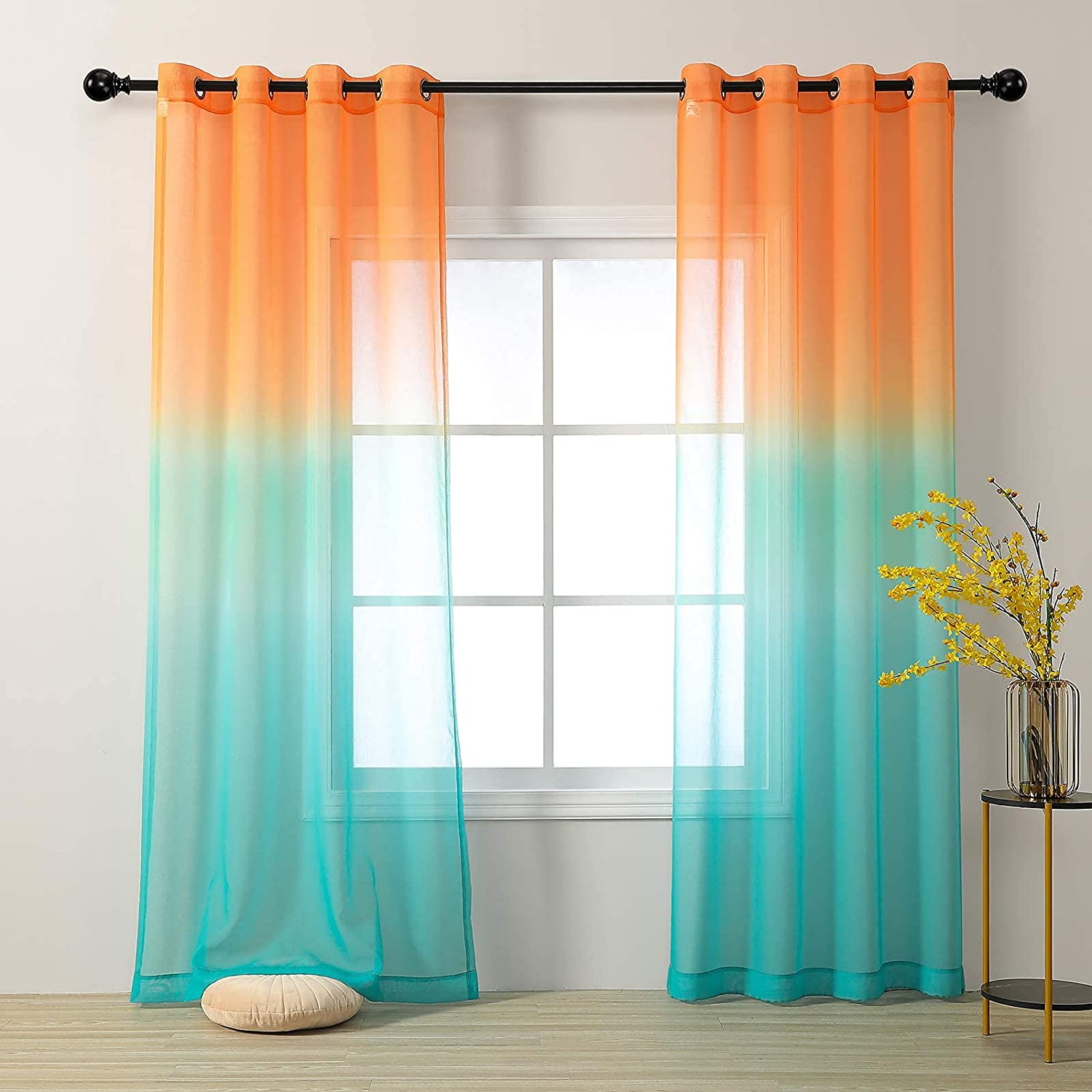 Curtains with Color Gradations