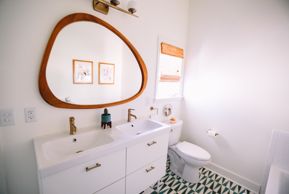 Asymmetrical Concepts in Bathroom Interiors
