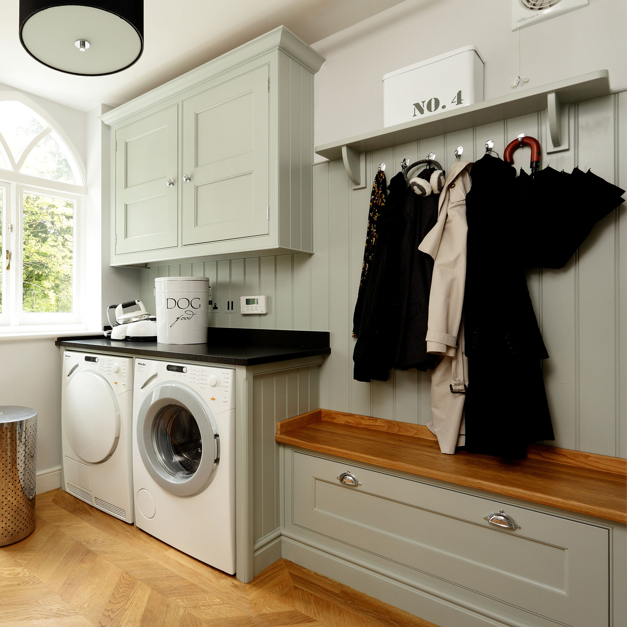Laundry Room with Texture Details