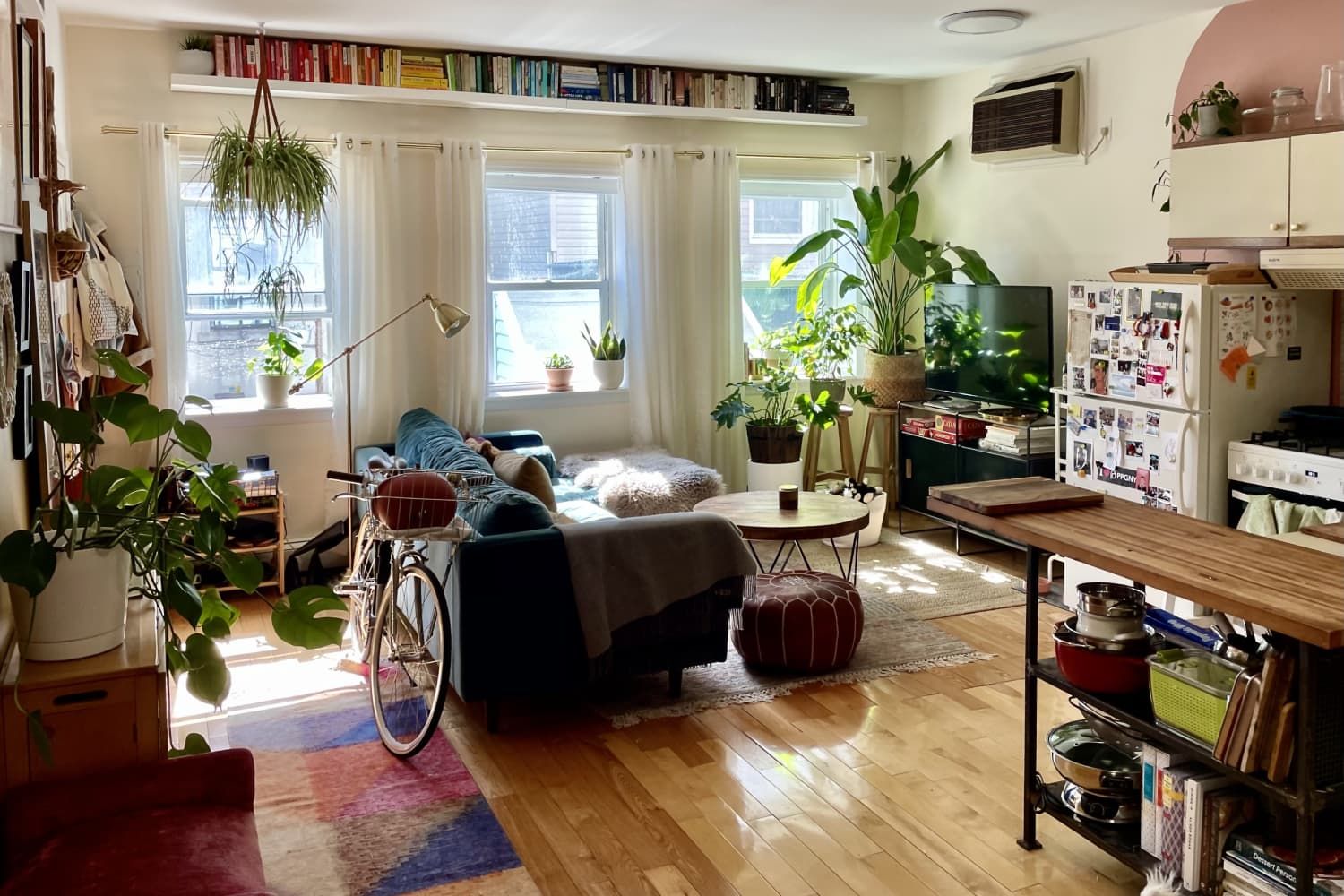 Small Studio Apartment in A Cozy Lovely Decor