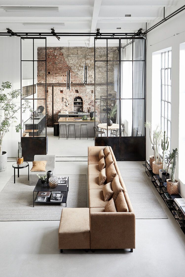 Industrial Apartment in A Bright Nuance