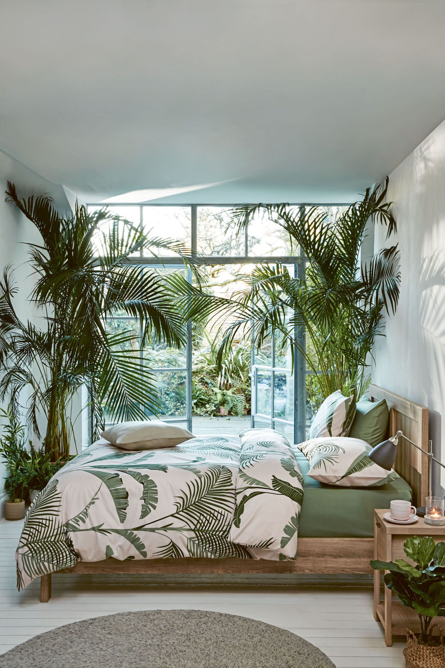 Coastal Bedroom with Tropical Decoration