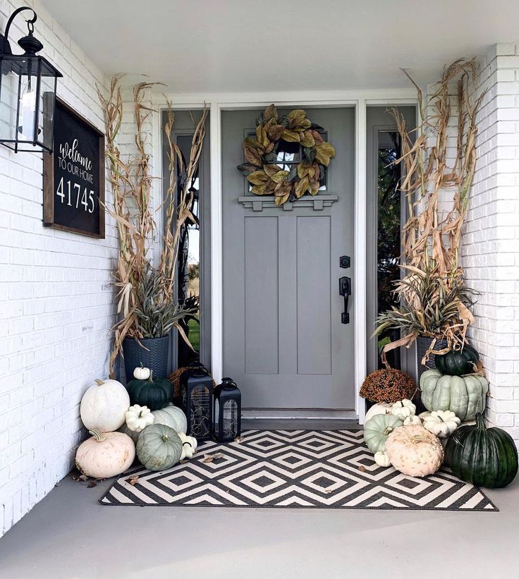 Small Porch with Fall Decorating Ideas