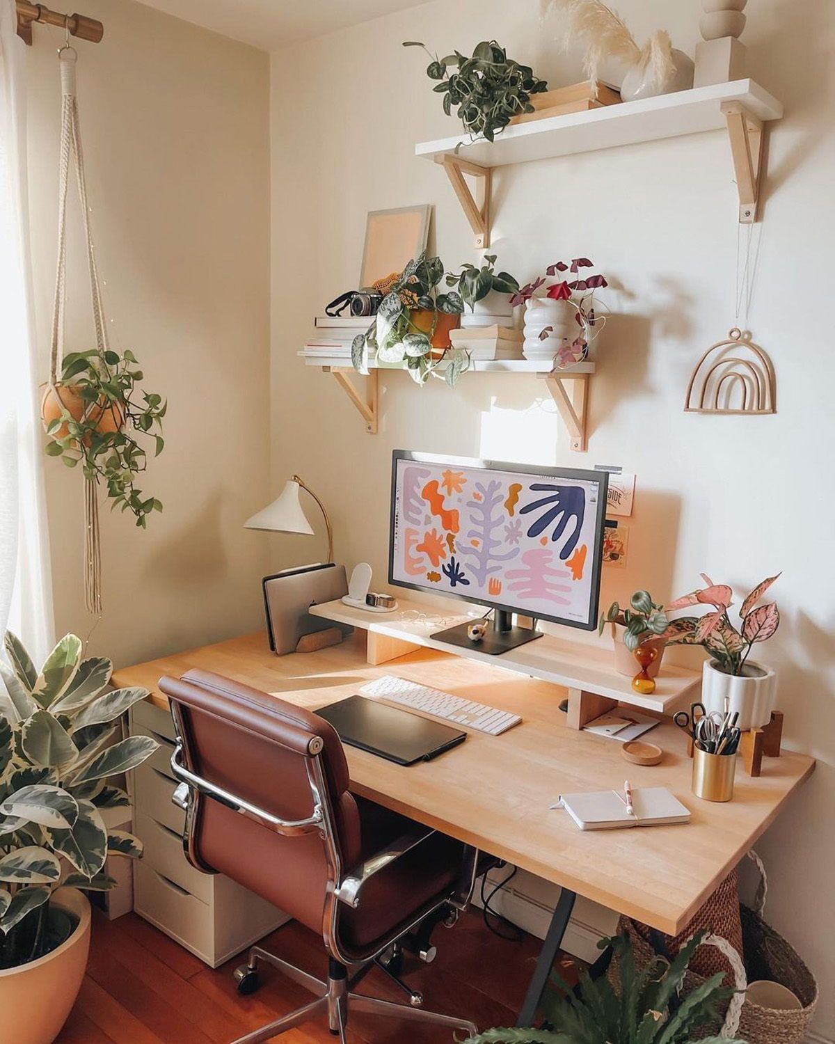 Cutest Desk for A Fun Workspace with Plants