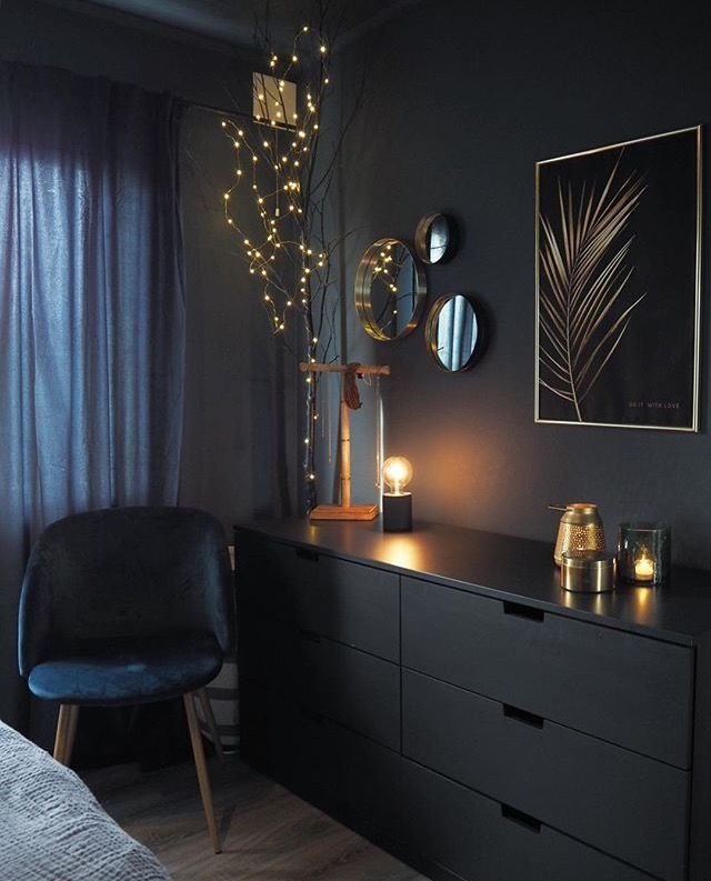 Using Dark Furniture to Complete the Dark Bedroom Wall