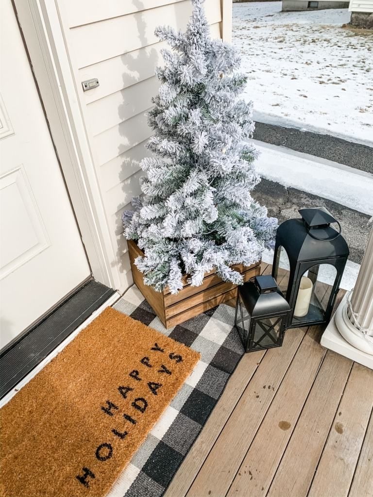 Winter Accents for Your Christmas Front Porch