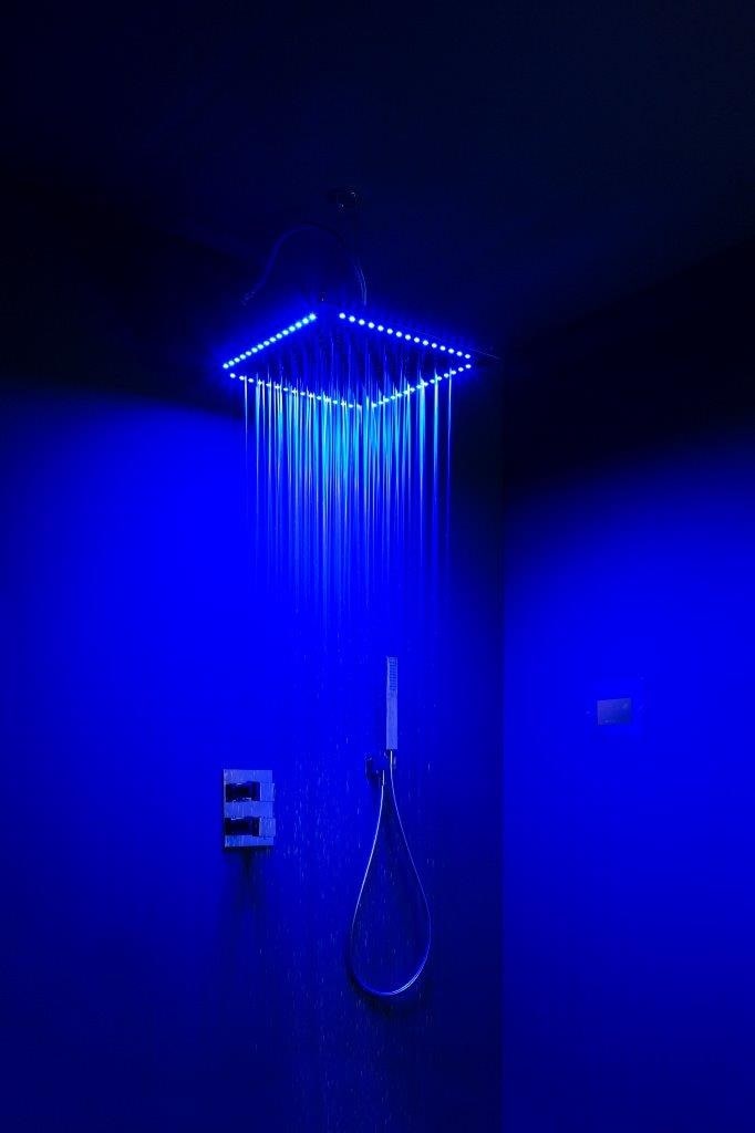 Use Navy LED Lights for a Gloomy Bathroom