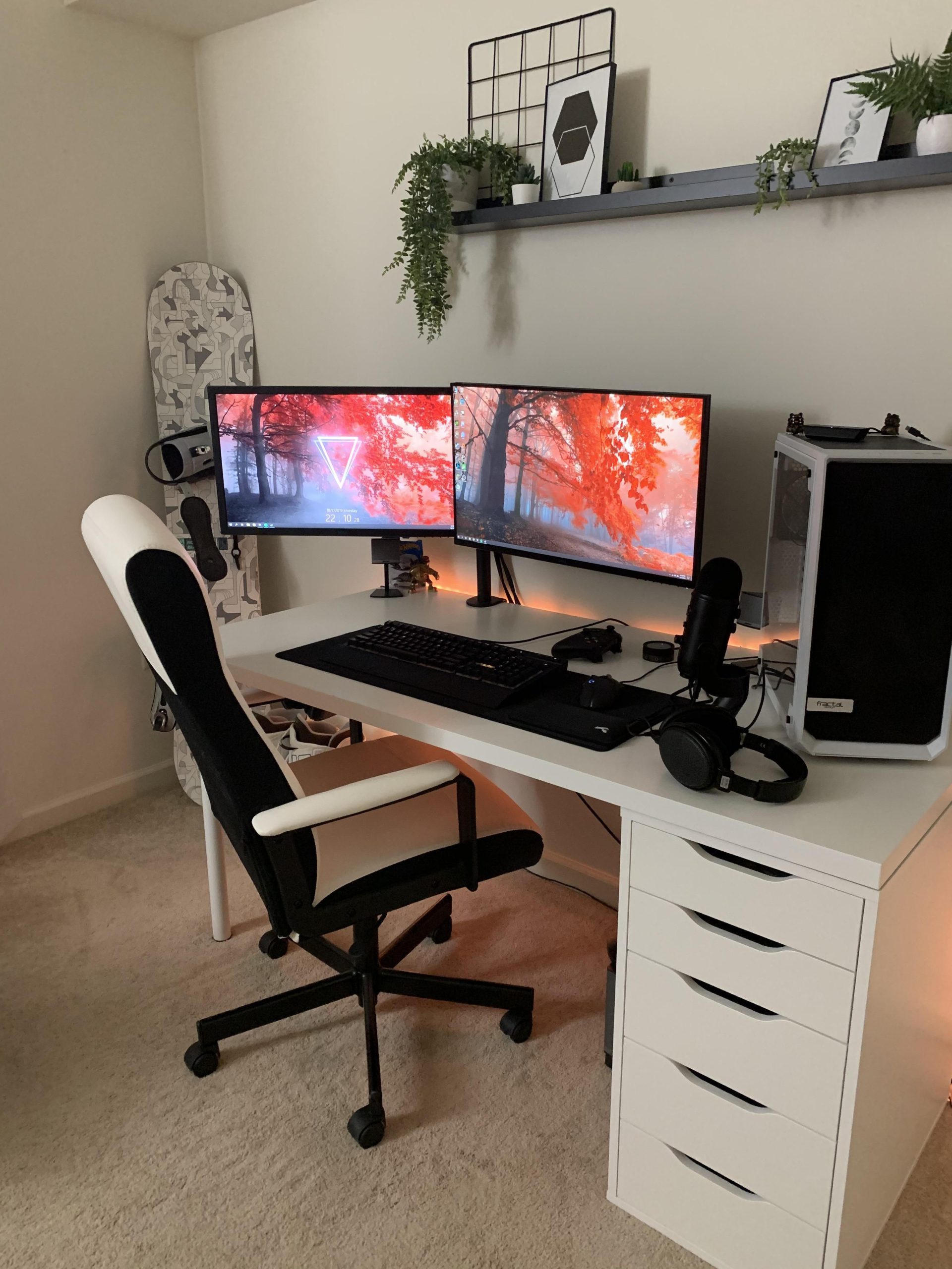 Monochrome Gaming Setups