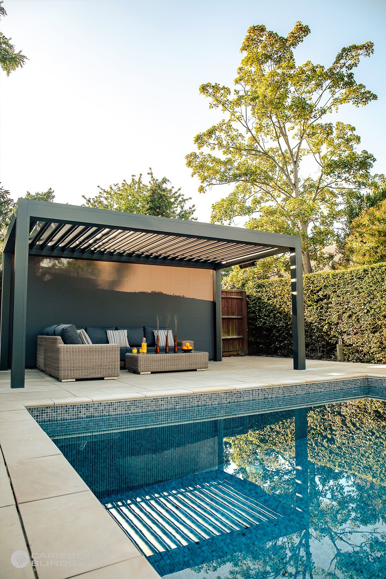 Add Pergola for An Outdoor Living Room