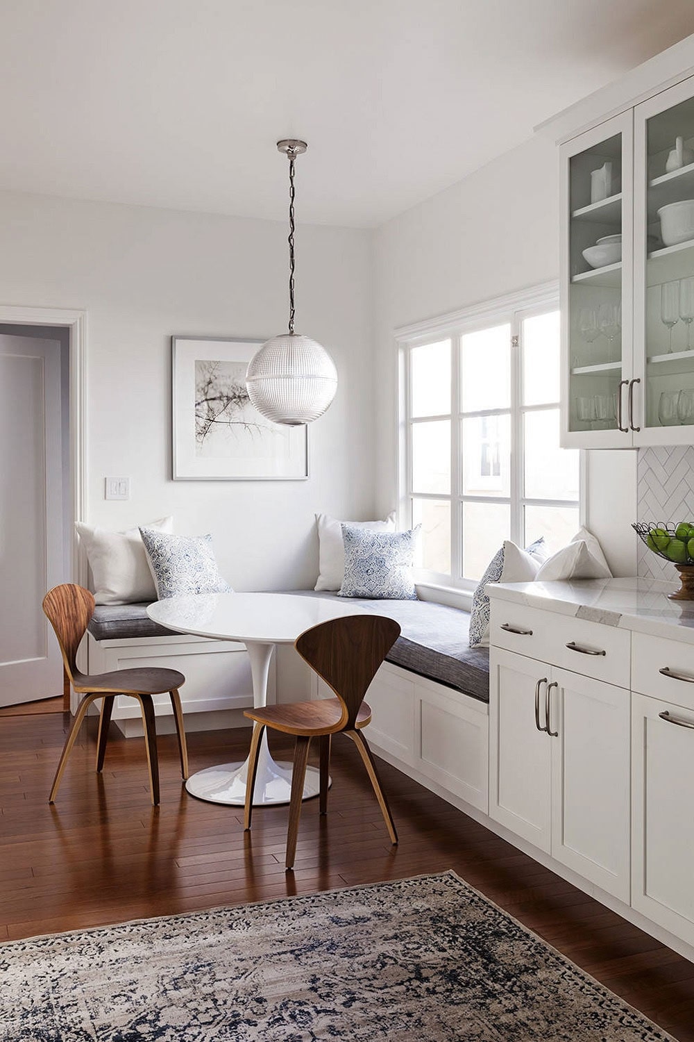 White Kitchen Breakfast Nook