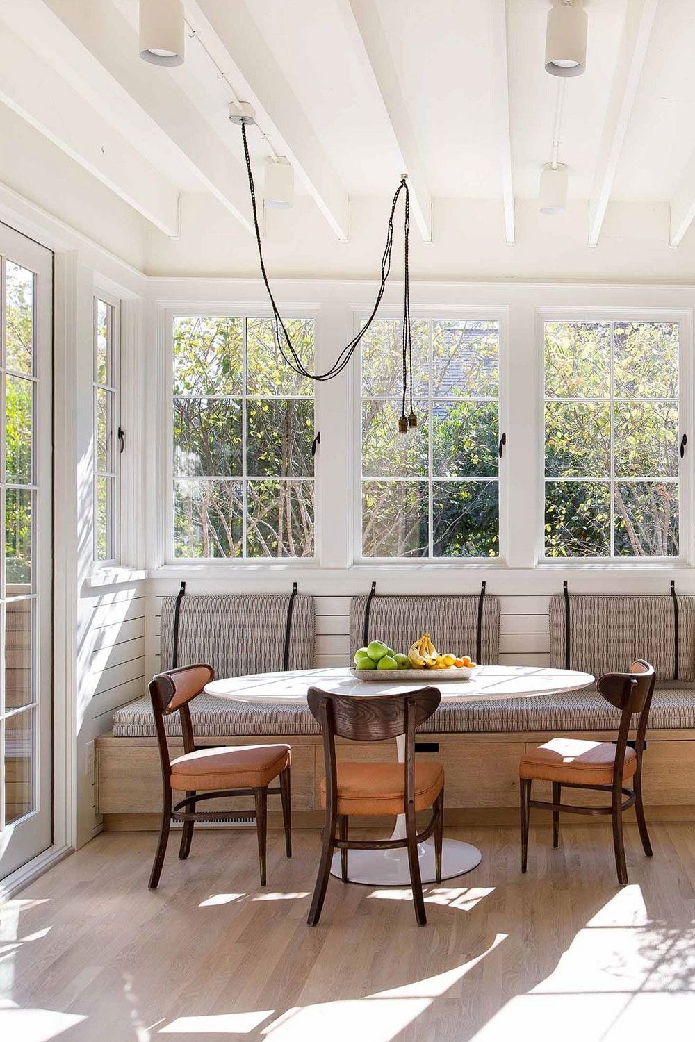 Design Your Breakfast Nook Near Window Sill