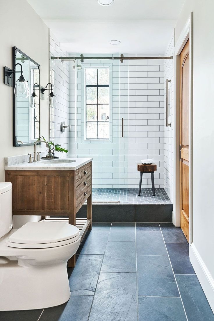 Textural Floor x Porcelain Tiles for Shower Room