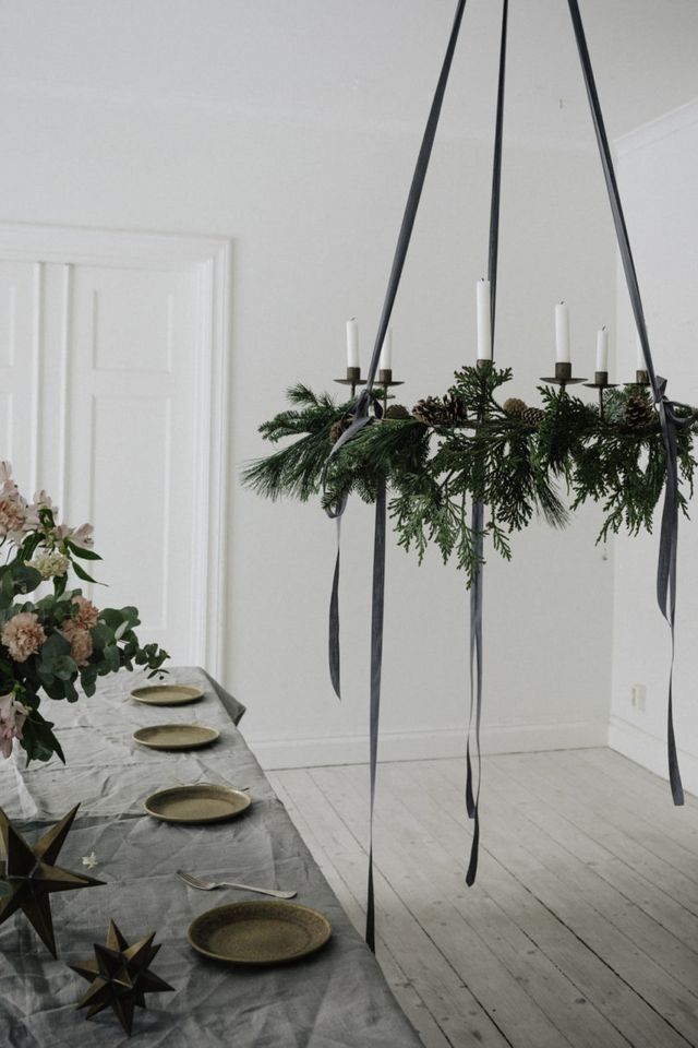 Hang A Christmas Chandelier on the Dining Table