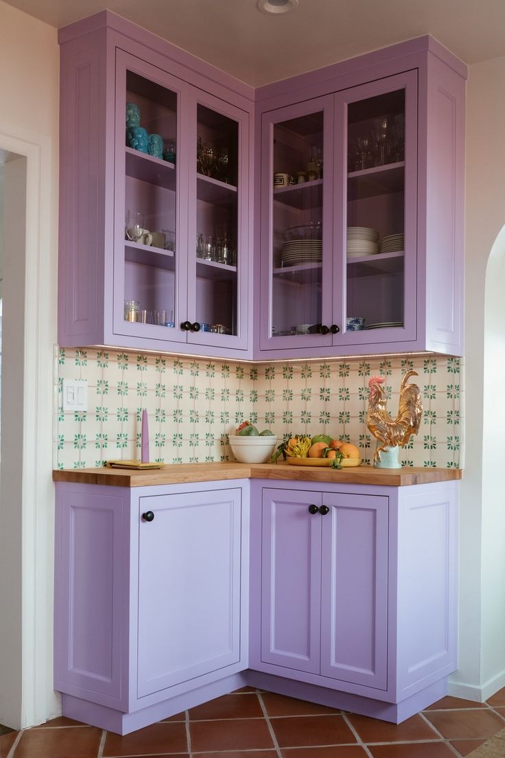 Bright Purple for A Small Kitchen Nook